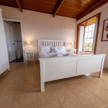 O Abrigo בית נופש Laje (Pico Island)