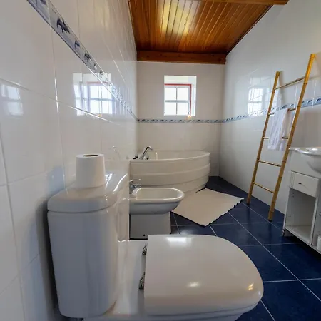 O Abrigo * Laje (Pico Island)